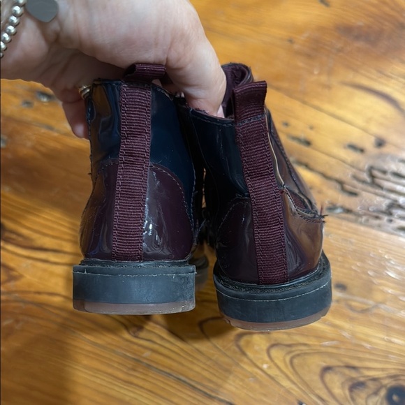 Zara Purple Chelsea Boots with Elastic Panels and Chunky Soles Toddler Size 6 - Picture 4 of 10